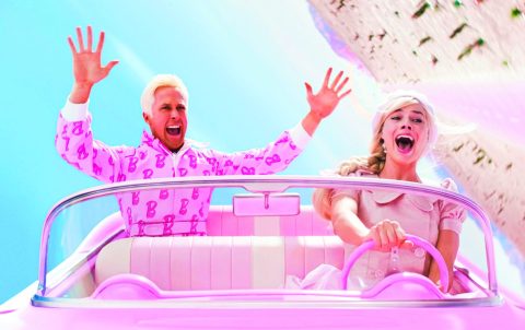 USA. Ryan Gosling and Margot Robbie in a scene from the (C)Warner Bros new film: Barbie (2023) . Plot: To live in Barbie Land is to be a perfect being in a perfect place. Unless you have a full-on existential crisis. Or you're a Ken. Ref: LMK110